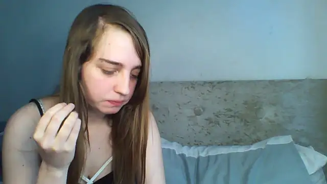Snapshot of EvieRoseex chatting on 04/23/26, 01:13 EvieRoseex online show from 04/23/26, 01:13