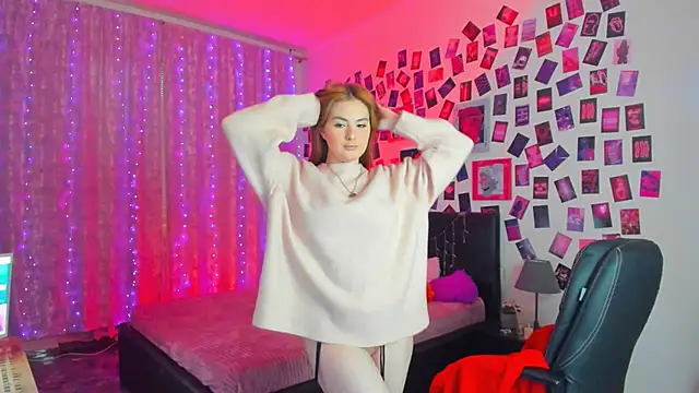 BellaTorne  online show from 03/06/25, 02:29