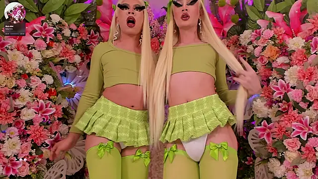 Snapshot of AlisonSharon chatting on 03/12/25, 02:09 AlisonSharon online show from 03/12/25, 02:09