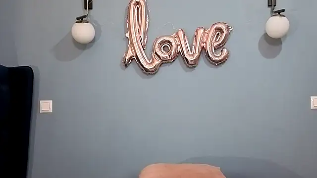 Snapshot of AnnaMaee chatting on 03/13/25, 11:27 AnnaMaee online show from 03/13/25, 11:27