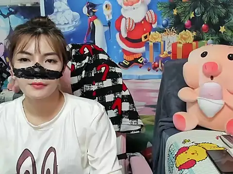 Snapshot of Sugar_lipsz chatting on 12/18/24, 05:10 Sugar lipsz online show from 12/18/24, 05:10