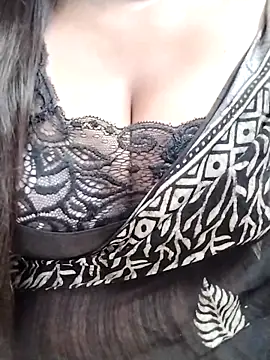 Snapshot of Nancy-22 chatting on 10/17/25, 02:37 Nancy-22 online show from 10/17/25, 02:37