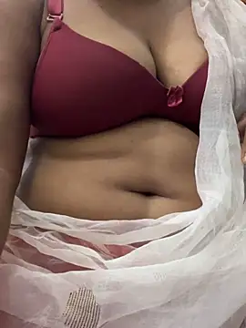 Snapshot of Nancy-22 chatting on 10/27/25, 01:26 Nancy-22 online show from 10/27/25, 01:26