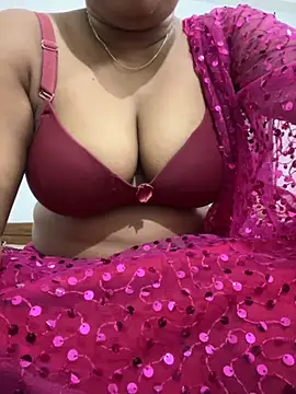 Snapshot of Nancy-22 chatting on 11/06/25, 01:23 Nancy-22 online show from 11/06/25, 01:23