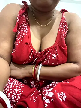 Snapshot of Nancy-22 chatting on 11/19/25, 05:02 Nancy-22 online show from 11/19/25, 05:02