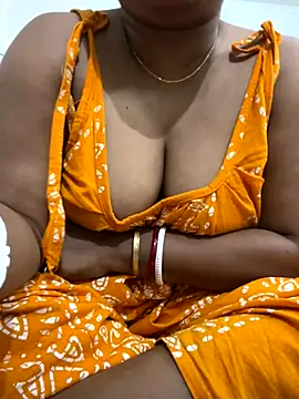 Snapshot of Nancy-22 chatting on 11/20/25, 12:05 Nancy-22 online show from 11/20/25, 12:05