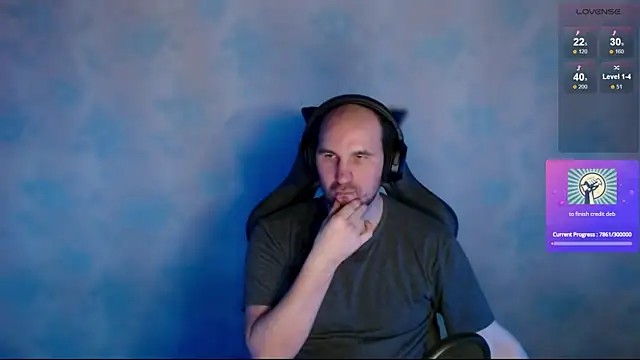 Snapshot of Popadosik_Mod chatting on 02/13/25, 04:32 Popadosik Mod online show from 02/13/25, 04:32