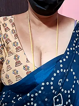 Snapshot of ananya956 chatting on 09/30/25, 03:50 ananya956 online show from 09/30/25, 03:50