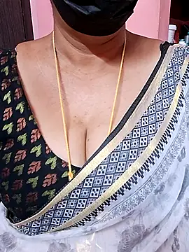 Snapshot of ananya956 chatting on 10/05/25, 05:06 ananya956 online show from 10/05/25, 05:06