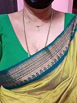 Snapshot of ananya956 chatting on 10/26/25, 03:51 ananya956 online show from 10/26/25, 03:51