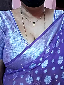 Snapshot of ananya956 chatting on 11/25/25, 08:47 ananya956 online show from 11/25/25, 08:47