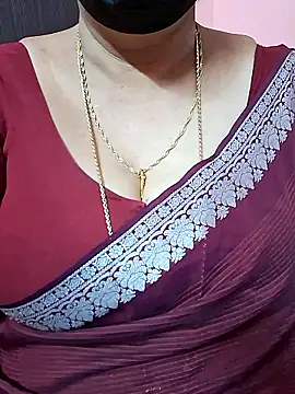 Snapshot of ananya956 chatting on 12/22/25, 05:43 ananya956 online show from 12/22/25, 05:43