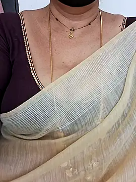 Snapshot of ananya956 chatting on 02/18/26, 08:32 ananya956 online show from 02/18/26, 08:32