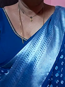 ananya956 online show from 04/13/26, 05:02