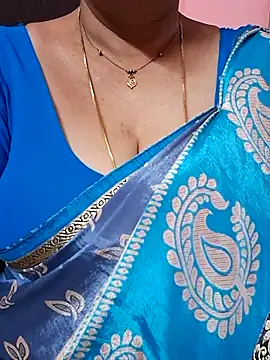 Snapshot of ananya956 chatting on 04/20/26, 02:31 ananya956 online show from 04/20/26, 02:31