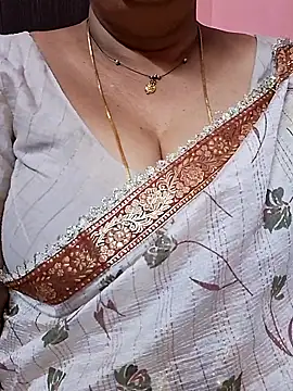 Snapshot of ananya956 chatting on 04/27/26, 01:53 ananya956 online show from 04/27/26, 01:53