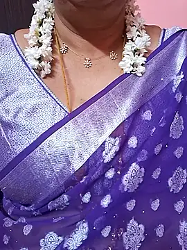 Snapshot of ananya956 chatting on 06/10/26, 04:56 ananya956 online show from 06/10/26, 04:56