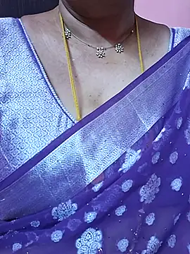 Snapshot of ananya956 chatting on 07/04/26, 03:07 ananya956 online show from 07/04/26, 03:07