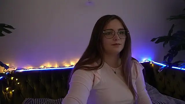 Snapshot of MagicPeachh_ chatting on 12/16/24, 12:06 MagicPeachh online show from 12/16/24, 12:06