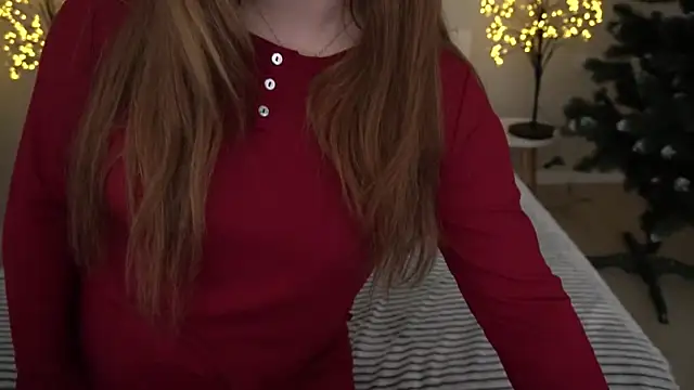 Snapshot of MagicPeachh_ chatting on 12/20/24, 02:16 MagicPeachh online show from 12/20/24, 02:16