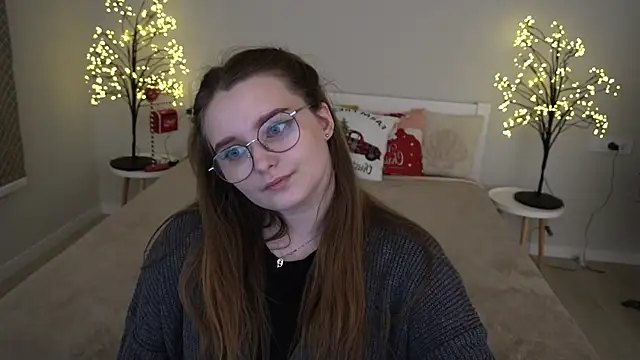 Snapshot of MagicPeachh_ chatting on 01/06/25, 05:59 MagicPeachh online show from 01/06/25, 05:59