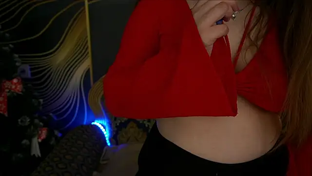 Snapshot of MagicPeachh_ chatting on 01/08/25, 12:58 MagicPeachh online show from 01/08/25, 12:58