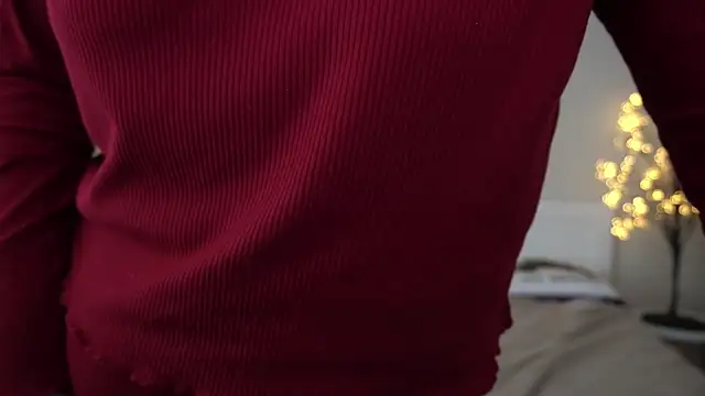 Snapshot of MagicPeachh_ chatting on 01/13/25, 12:35 MagicPeachh online show from 01/13/25, 12:35