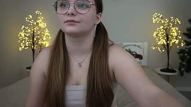 Snapshot of MagicPeachh_ chatting on 01/22/25, 01:53 MagicPeachh online show from 01/22/25, 01:53