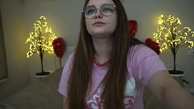 Snapshot of MagicPeachh_ chatting on 02/28/25, 09:58 MagicPeachh online show from 02/28/25, 09:58