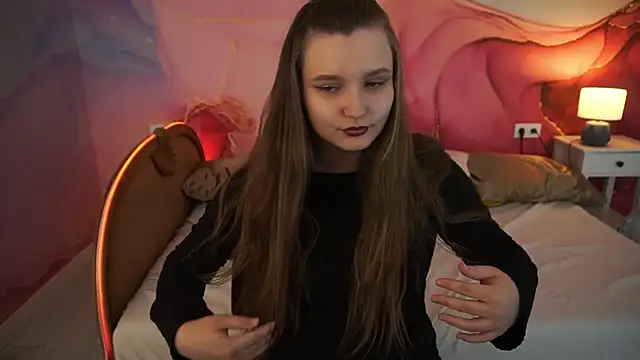 Snapshot of MagicPeachh_ chatting on 09/15/25, 05:57 MagicPeachh online show from 09/15/25, 05:57