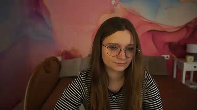 Snapshot of MagicPeachh_ chatting on 10/16/25, 08:59 MagicPeachh online show from 10/16/25, 08:59