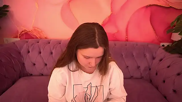 Snapshot of MagicPeachh_ chatting on 11/28/25, 07:22 MagicPeachh online show from 11/28/25, 07:22