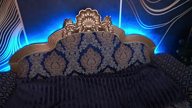 MagicPeachh  online show from 12/16/25, 01:49