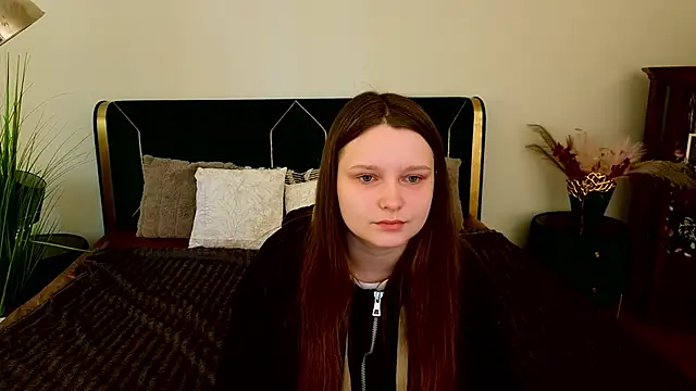 MagicPeachh  online show from 03/13/26, 07:37