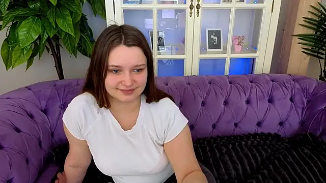 MagicPeachh  online show from 05/07/26, 05:46
