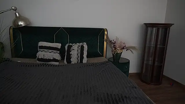 MagicPeachh  online show from 06/01/26, 06:20