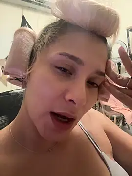 Snapshot of Ramona_Flower chatting on 10/30/25, 11:05 Ramona Flower online show from 10/30/25, 11:05