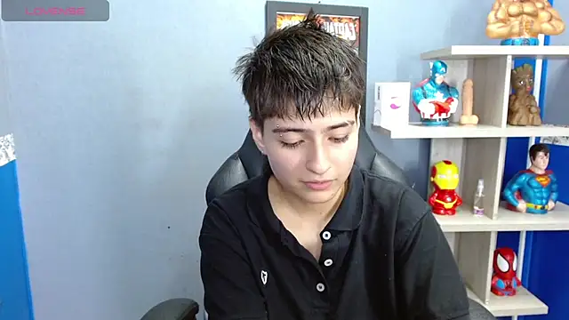 Snapshot of Bryce_Evans chatting on 12/24/24, 04:51 Bryce Evans online show from 12/24/24, 04:51