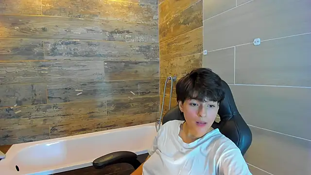 Snapshot of Bryce_Evans chatting on 03/14/25, 04:30 Bryce Evans online show from 03/14/25, 04:30