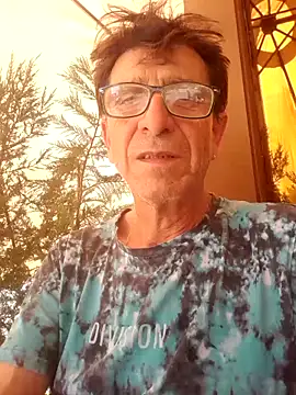 Snapshot of felice66 chatting on 09/19/25, 01:56 felice66 online show from 09/19/25, 01:56