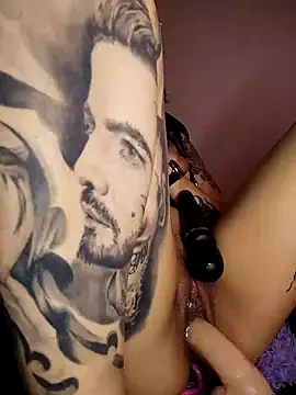 taaylor33 online show from 12/04/24, 06:55