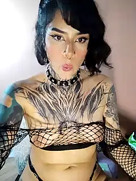 taaylor33 online show from 02/11/25, 05:05