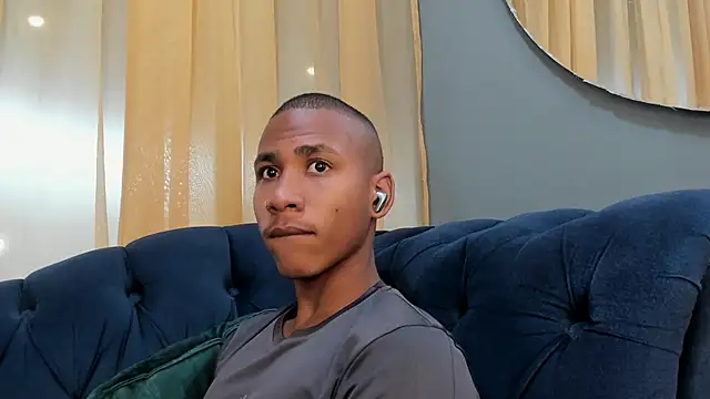 Ethan Fox11 online show from 01/11/25, 02:25