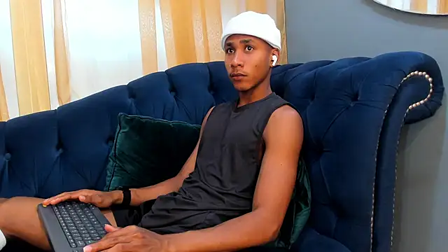 Ethan Fox11 online show from 01/20/25, 02:14