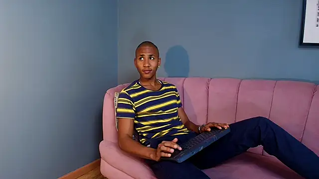 Ethan Fox11 online show from 03/10/25, 02:37