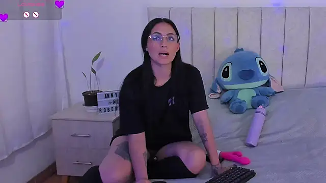 anny roberts online show from 11/23/25, 10:09