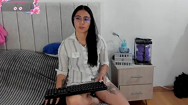 Snapshot of anny_roberts chatting on 05/31/26, 03:19 anny roberts online show from 05/31/26, 03:19