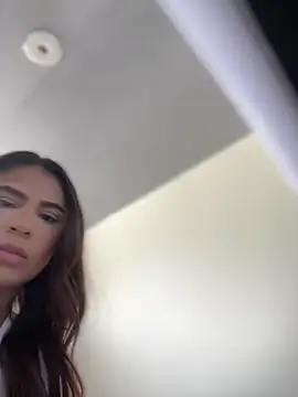 Snapshot of HaileyBaldwin chatting on 12/11/24, 04:42 HaileyBaldwin online show from 12/11/24, 04:42