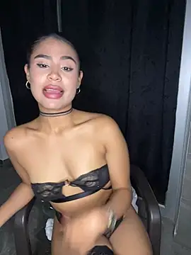 Snapshot of HaileyBaldwin chatting on 12/27/24, 02:47 HaileyBaldwin online show from 12/27/24, 02:47