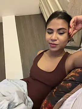 Snapshot of HaileyBaldwin chatting on 12/29/24, 01:56 HaileyBaldwin online show from 12/29/24, 01:56